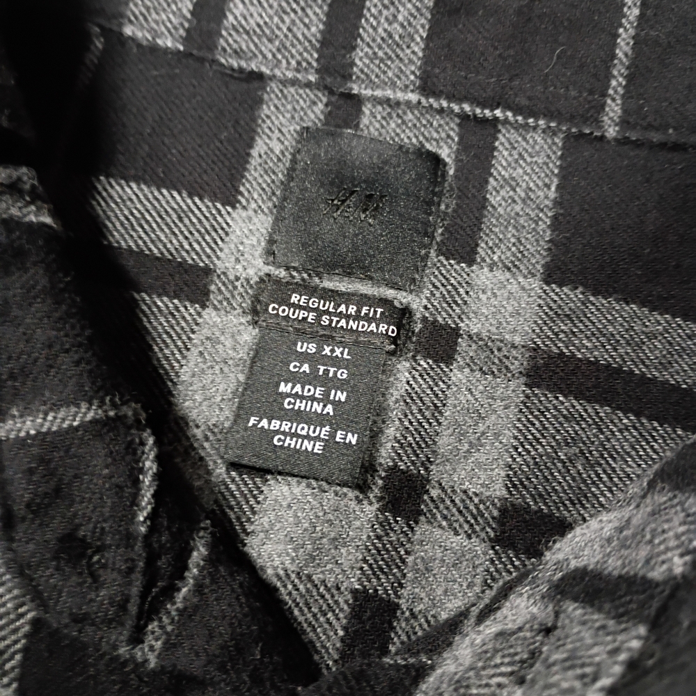 H&M Black Gray Plaid Button Down Flannel Shirt Men’s XXL Regular Fit - Picture 3 of 6